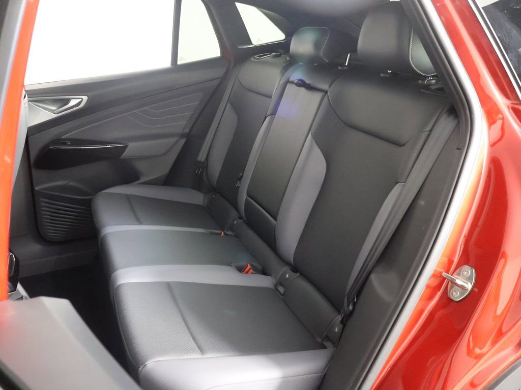 Used 2023 Volkswagen ID.4 Pro S image 32