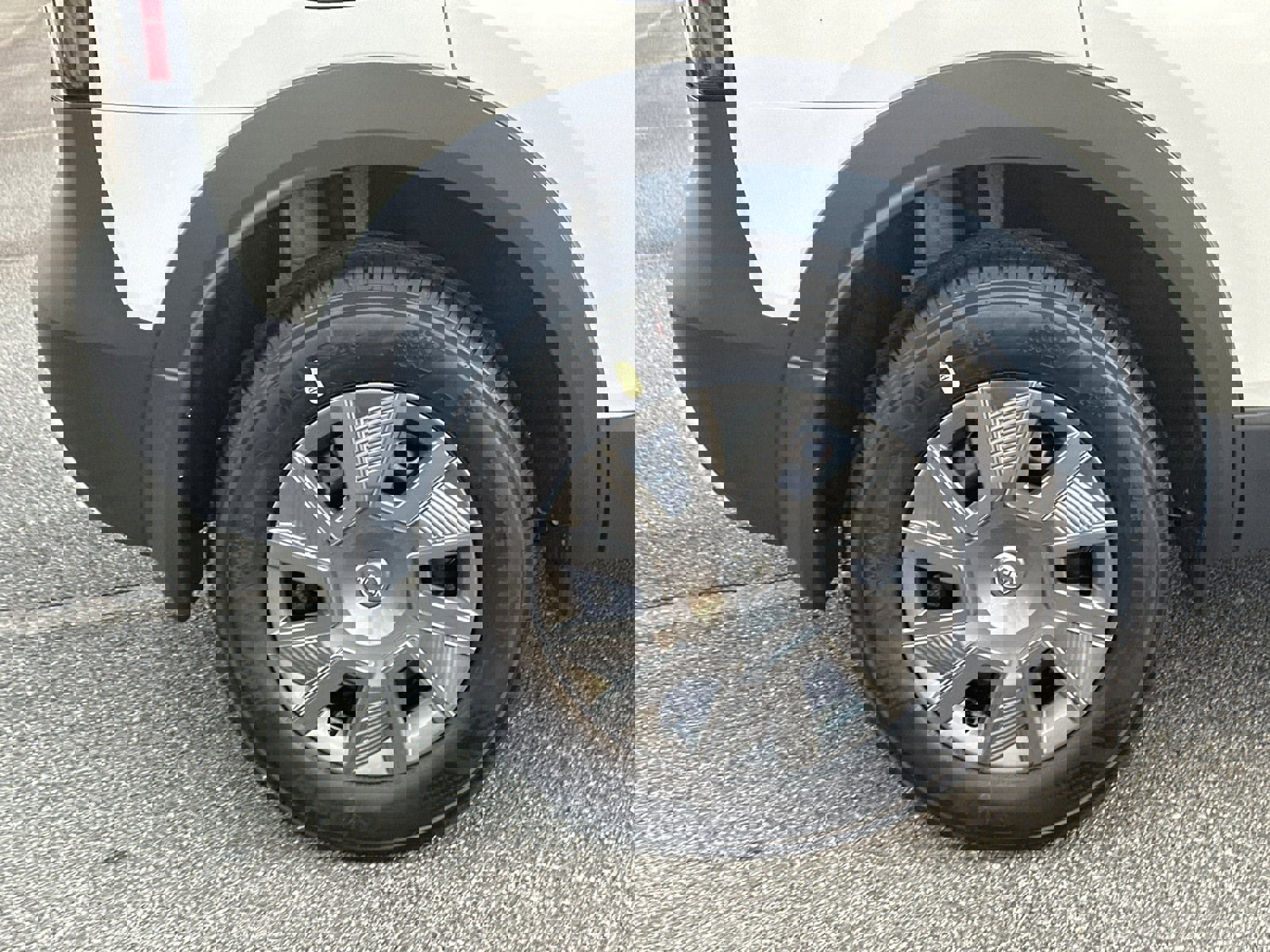 New 2026 Nissan Kicks S image 17