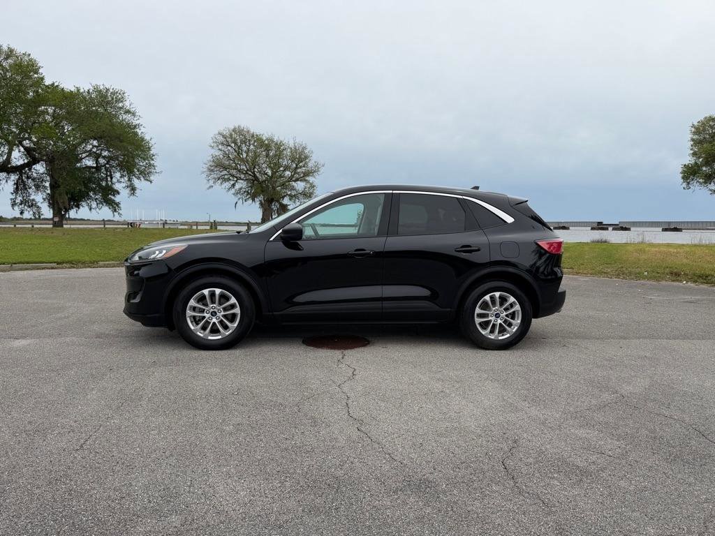 Used 2022 Ford Escape SE FWD image 2