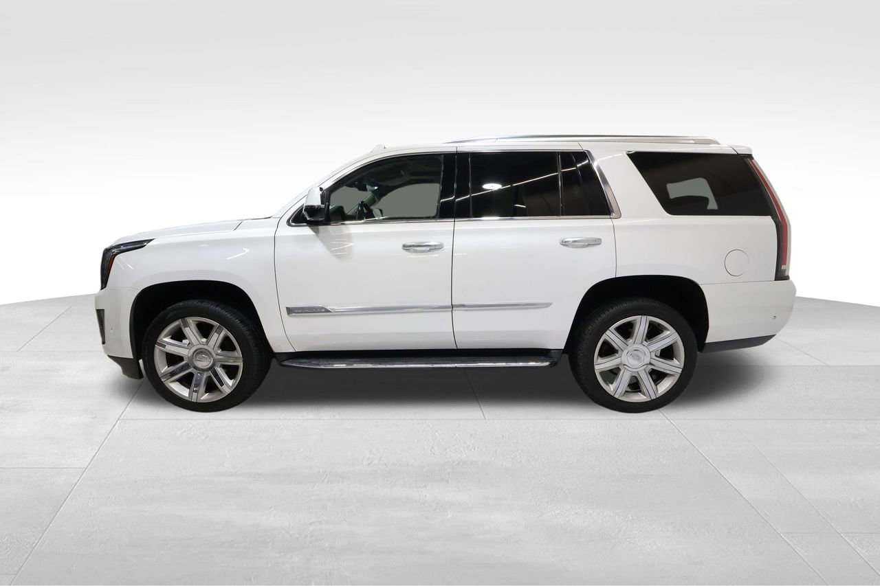 Used 2019 Cadillac Escalade Luxury AWD/4WD image 1