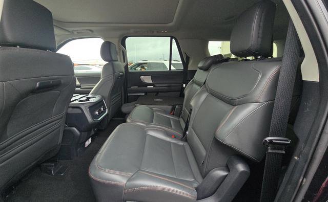 Used 2025 Ford Expedition Max Active image 9