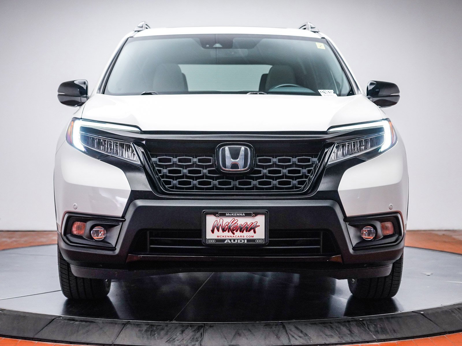 Used 2019 Honda Passport Elite image 2