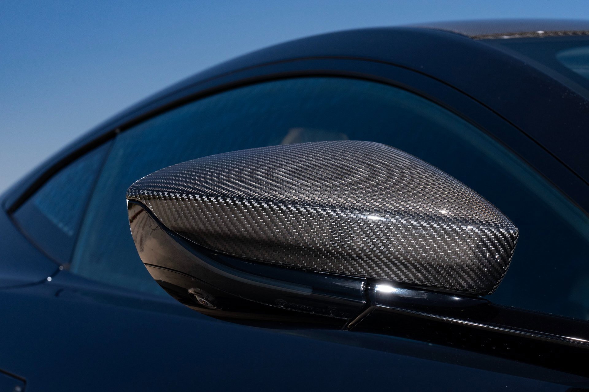 Used 2024 Aston Martin Valour image 10