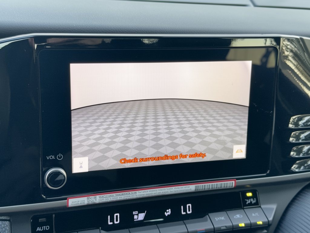 Used 2026 Toyota Camry SE FWD image 24