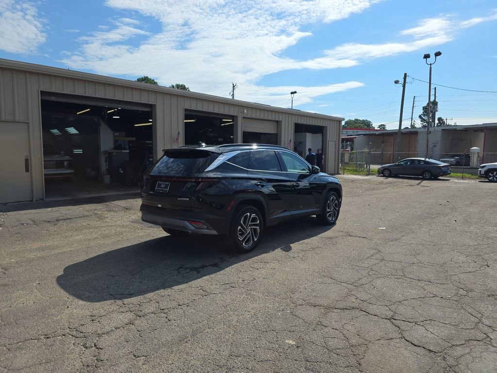 New 2025 Hyundai Tucson Limited image 13