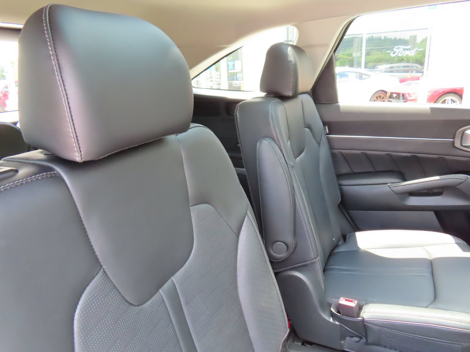 Used 2025 Kia Sorento SX AWD/4WD image 36