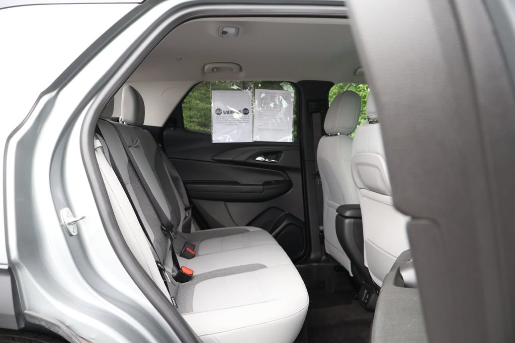 Used 2024 Chevrolet TrailBlazer LT w/ Convenience Package AWD/4WD image 49
