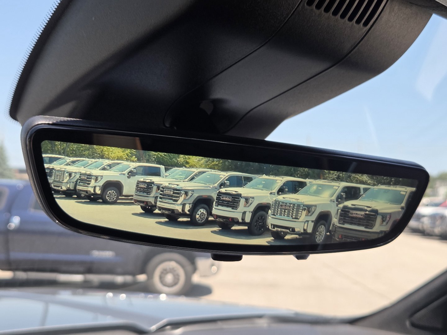 New 2026 GMC Sierra 2500 Denali Ultimate AWD/4WD image 42