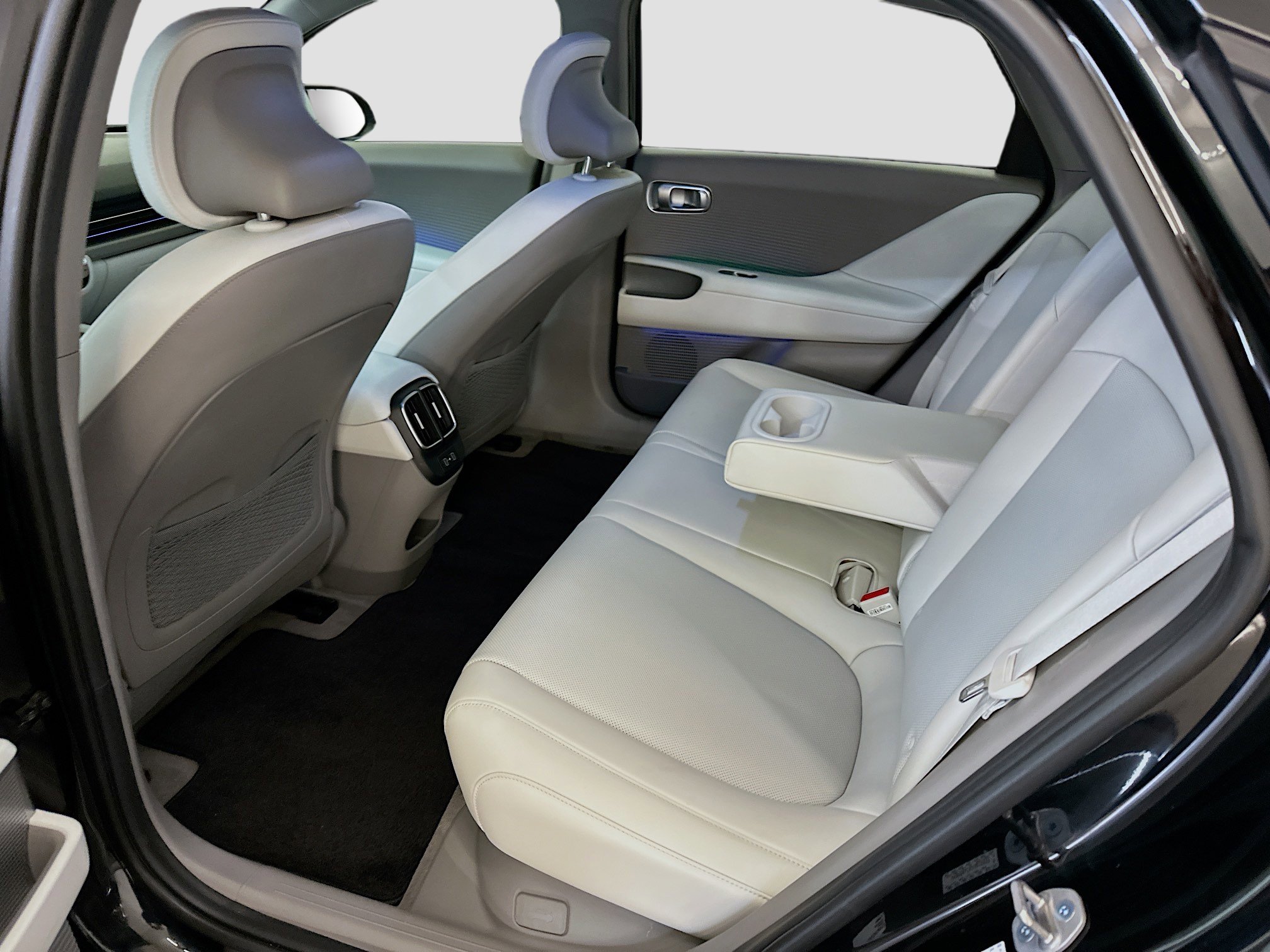 Used 2023 Hyundai Ioniq 6 SEL image 29