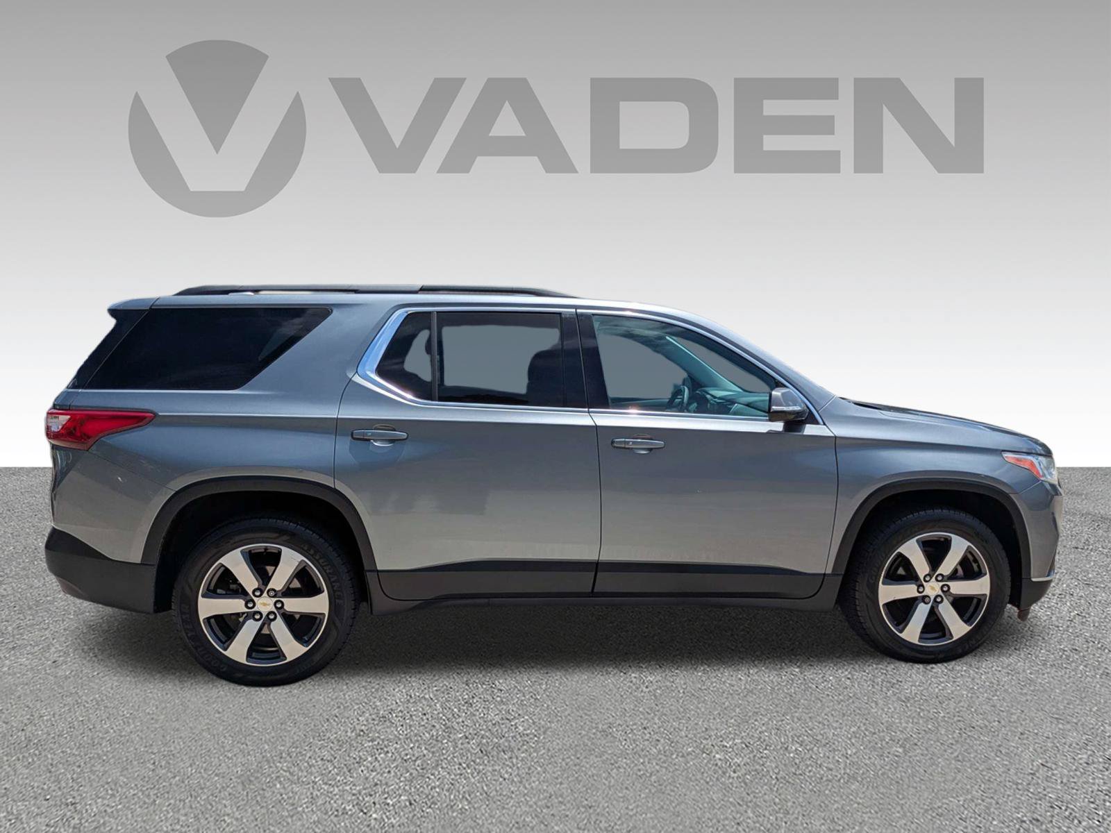 Certified 2019 Chevrolet Traverse LT w/ LT Premium Package FWD image 25