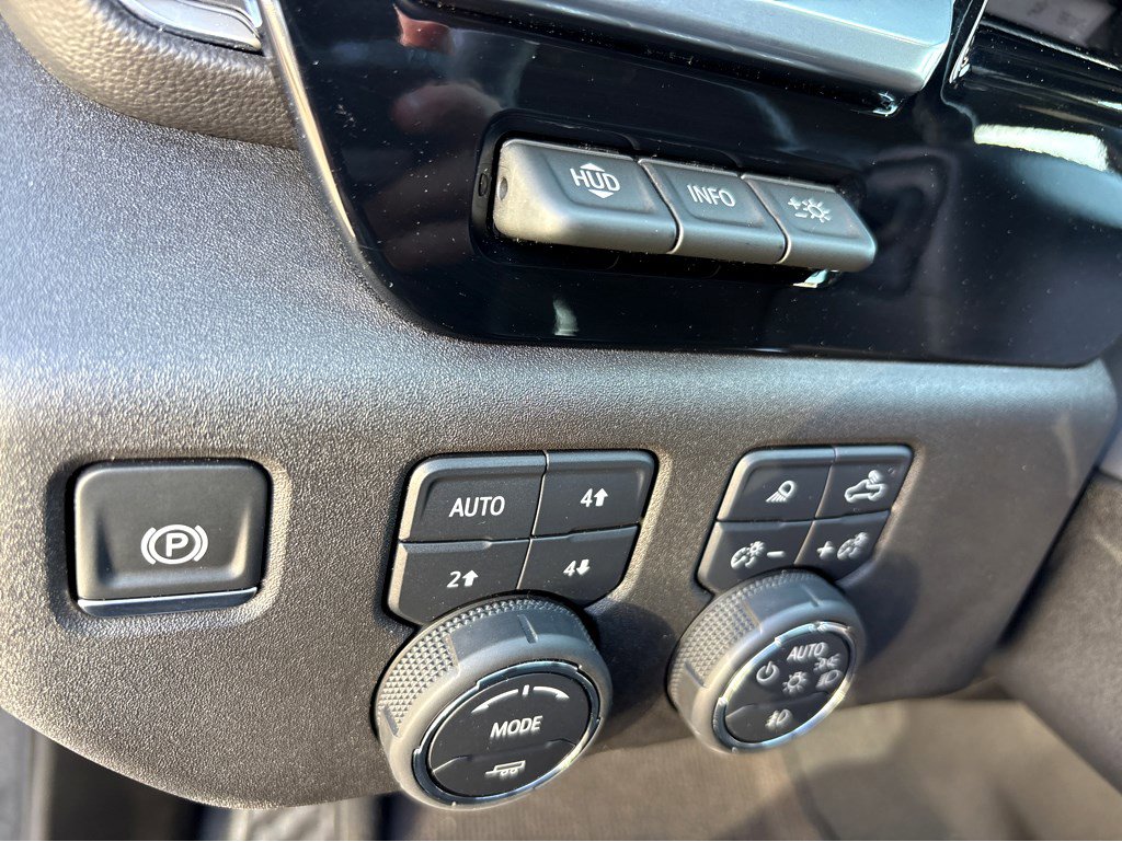 Used 2024 Chevrolet Silverado 2500 High Country w/ Midnight Edition image 18
