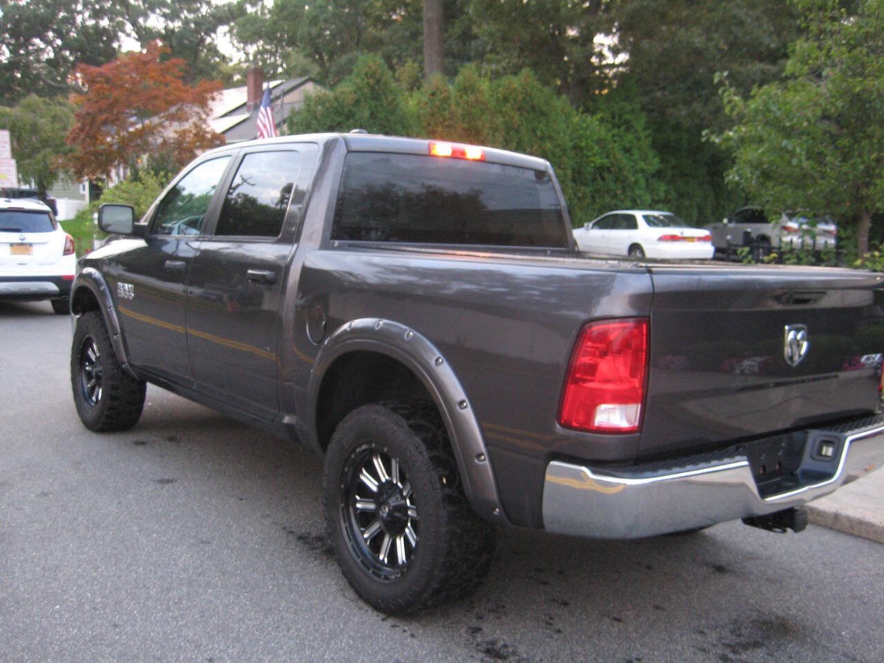 Used 2018 RAM 1500 ST w/ SXT Appearance Group AWD/4WD image 7
