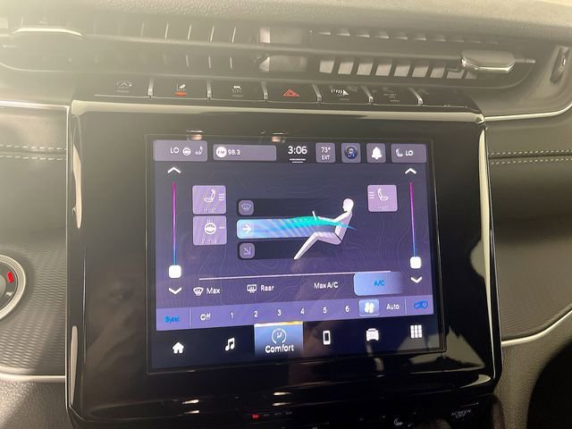 New 2025 Jeep Grand Cherokee Laredo image 21