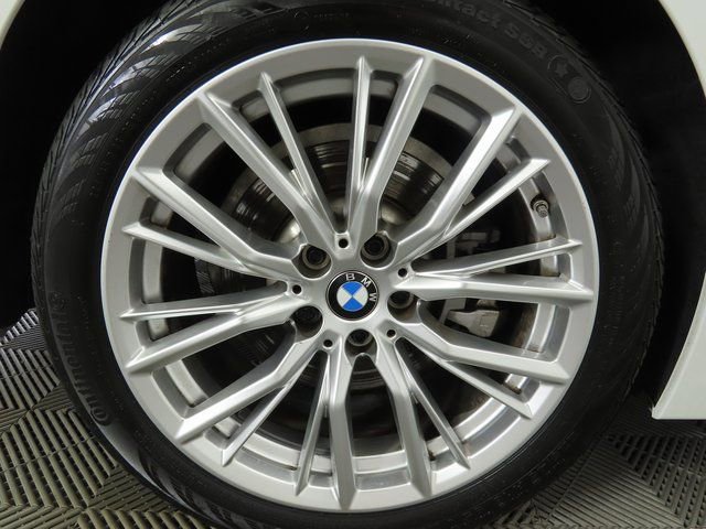 Used 2023 BMW 330i Sedan w/ Driving Assistance Package image 32