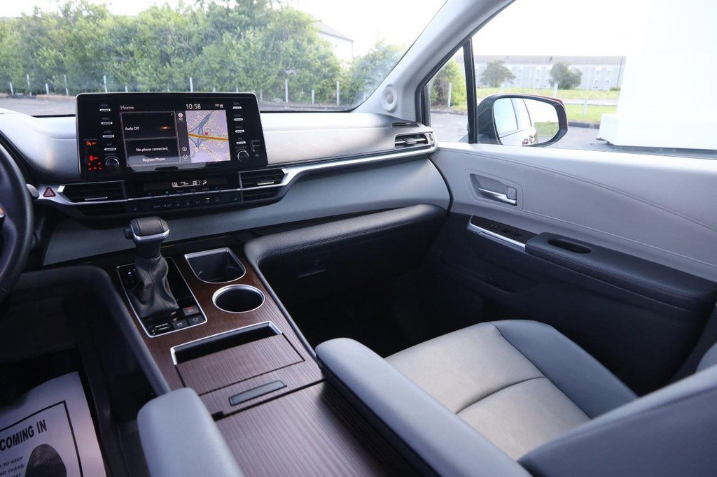 Used 2023 Toyota Sienna XLE w/ XLE Plus Package AWD/4WD image 27