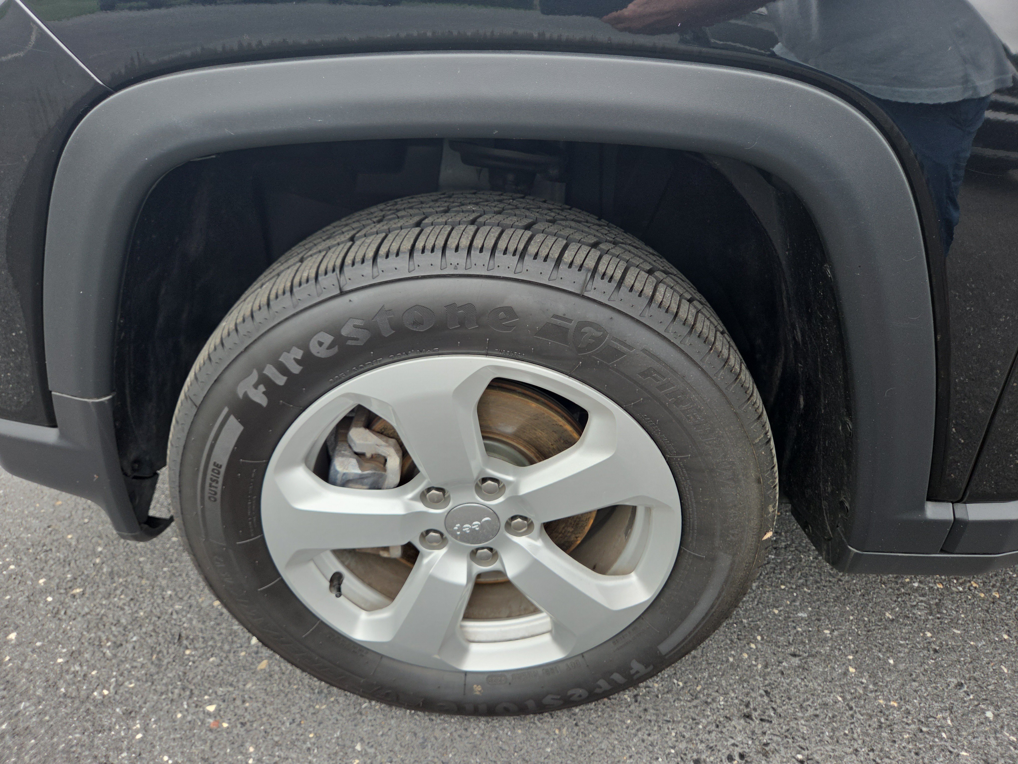 Used 2019 Jeep Compass Latitude w/ Cold Weather Group AWD/4WD image 27
