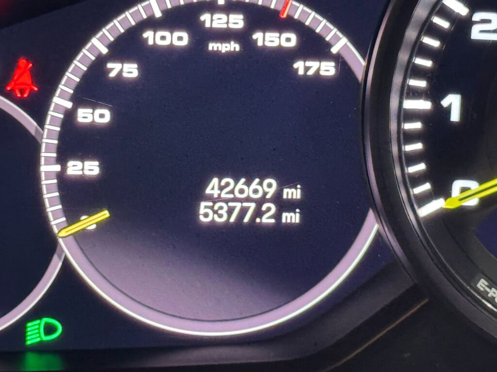 Used 2022 Porsche Cayenne E-Hybrid image 14