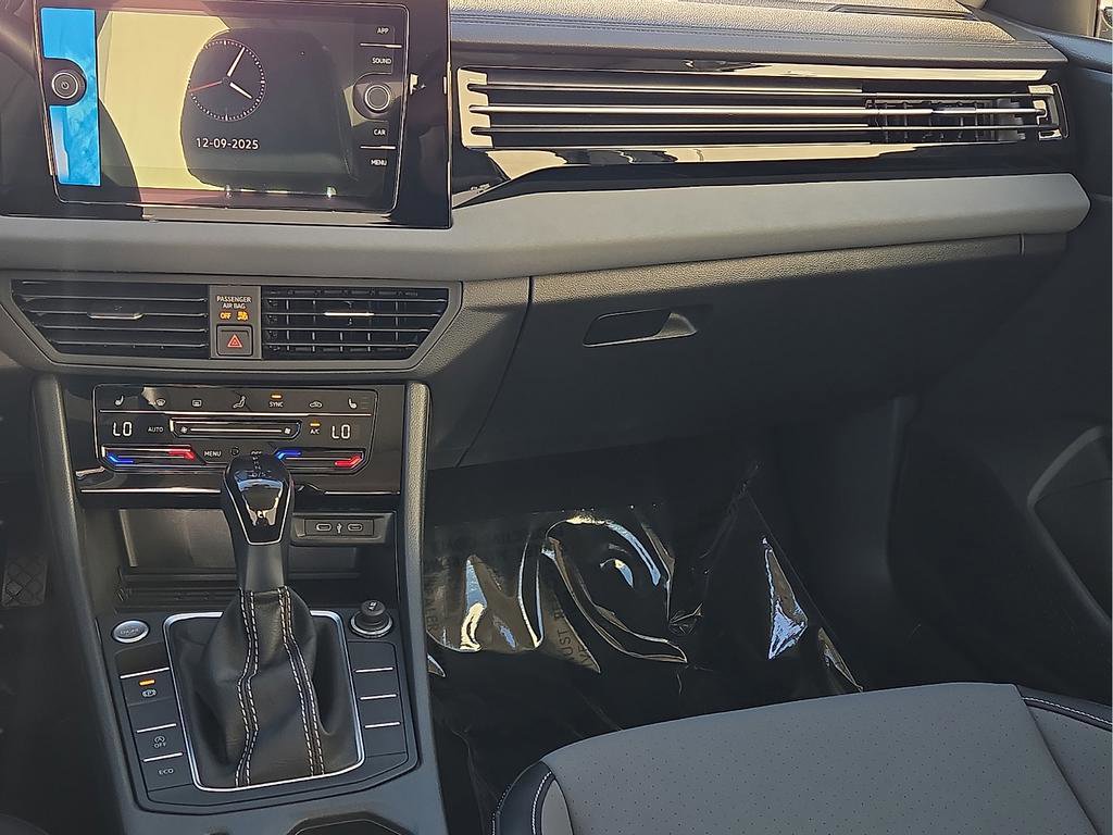 New 2026 Volkswagen Jetta SE image 14