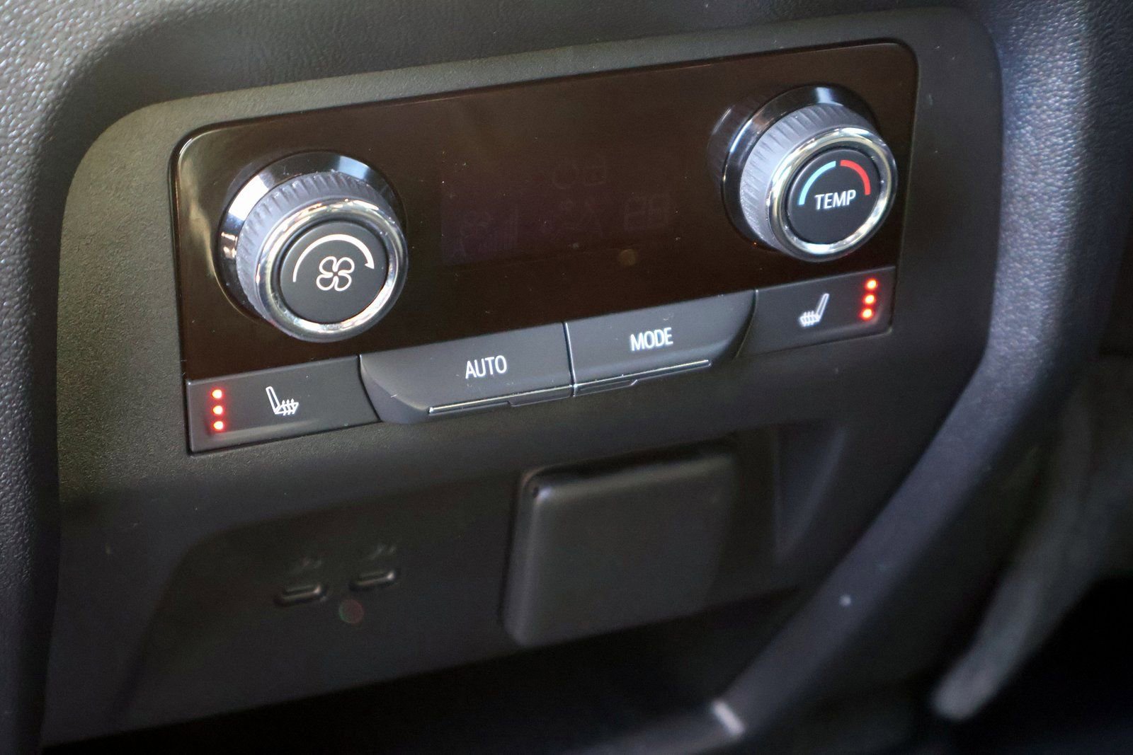 Used 2024 Chevrolet Traverse RS w/ LPO, Floor Liner Package image 21