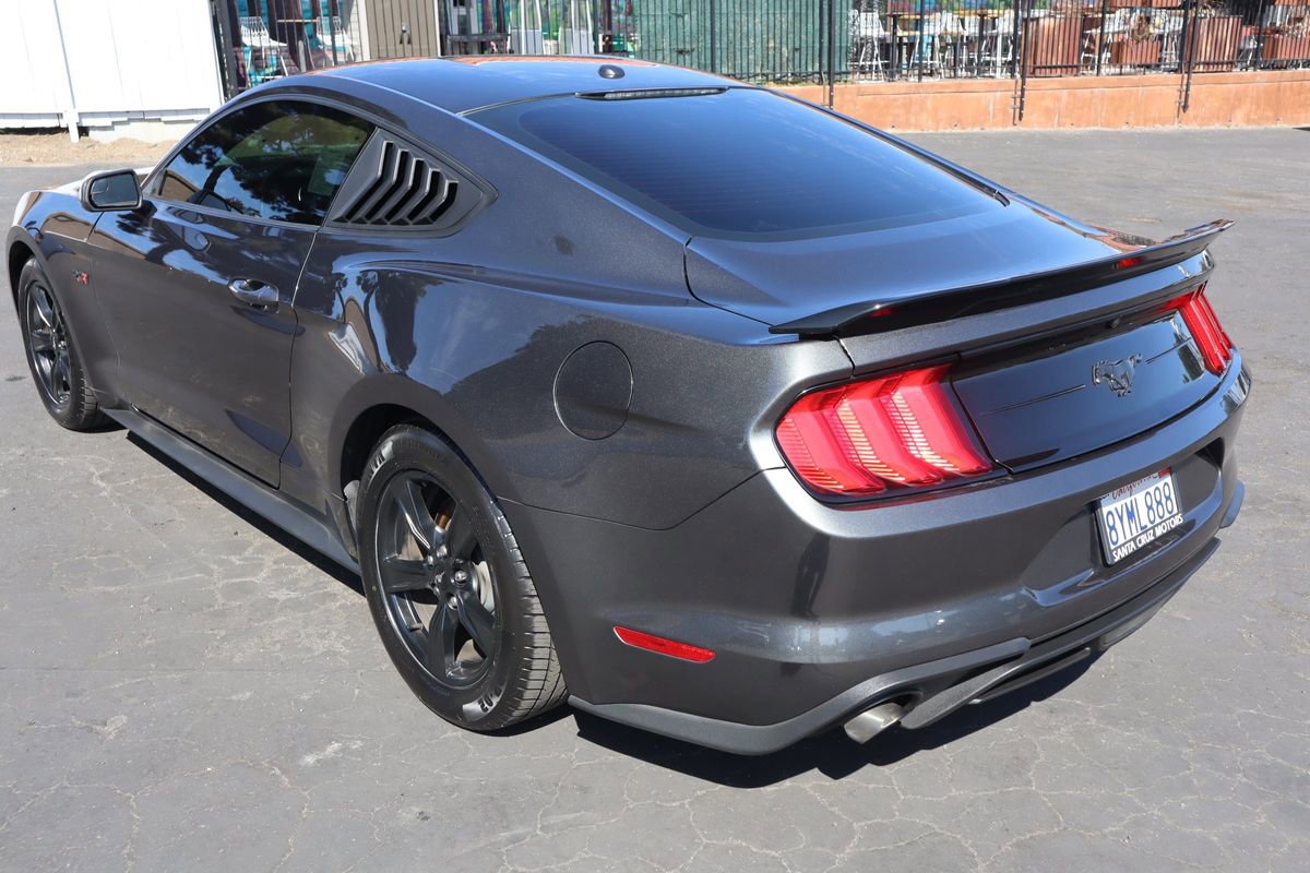 Used 2020 Ford Mustang Coupe image 4