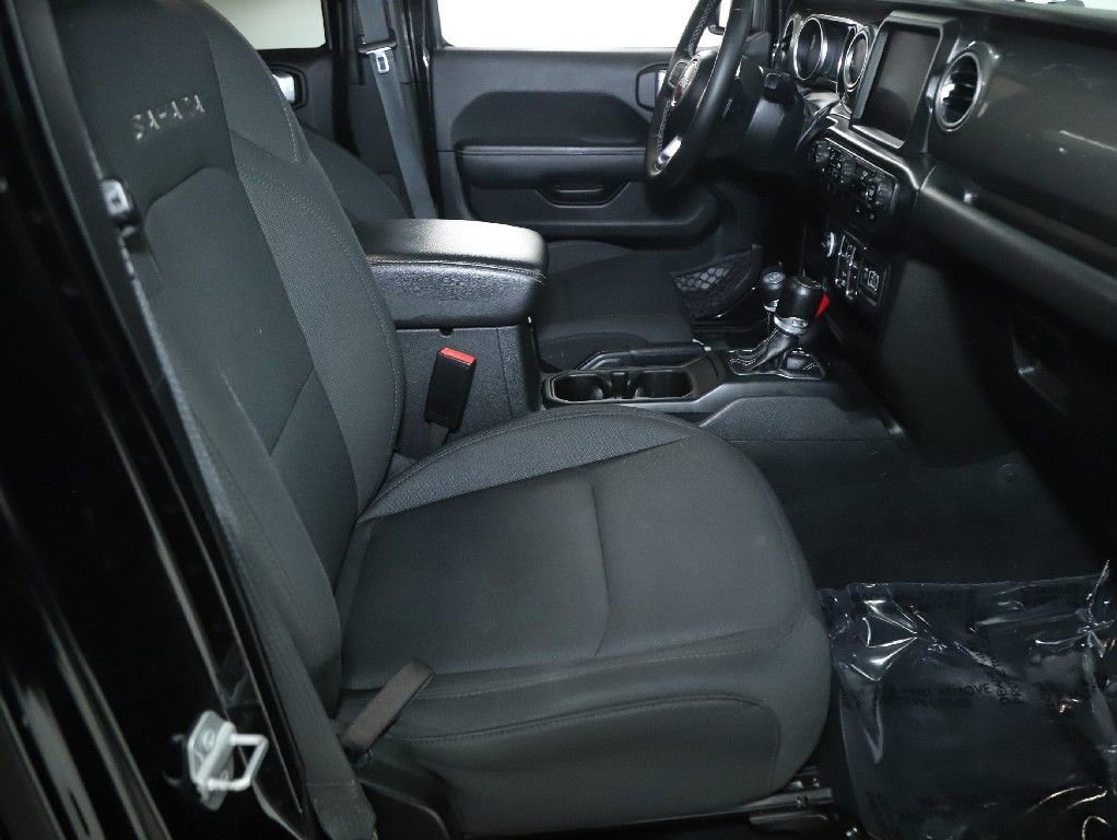 Used 2022 Jeep Wrangler Unlimited Sahara image 33