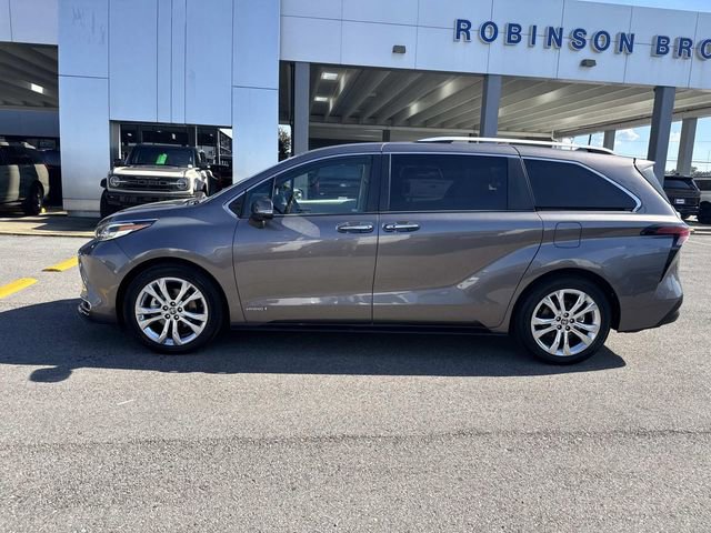 Used 2021 Toyota Sienna Platinum image 8