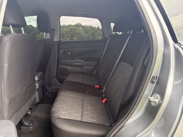 Used 2025 Mitsubishi Outlander Sport AWD image 32