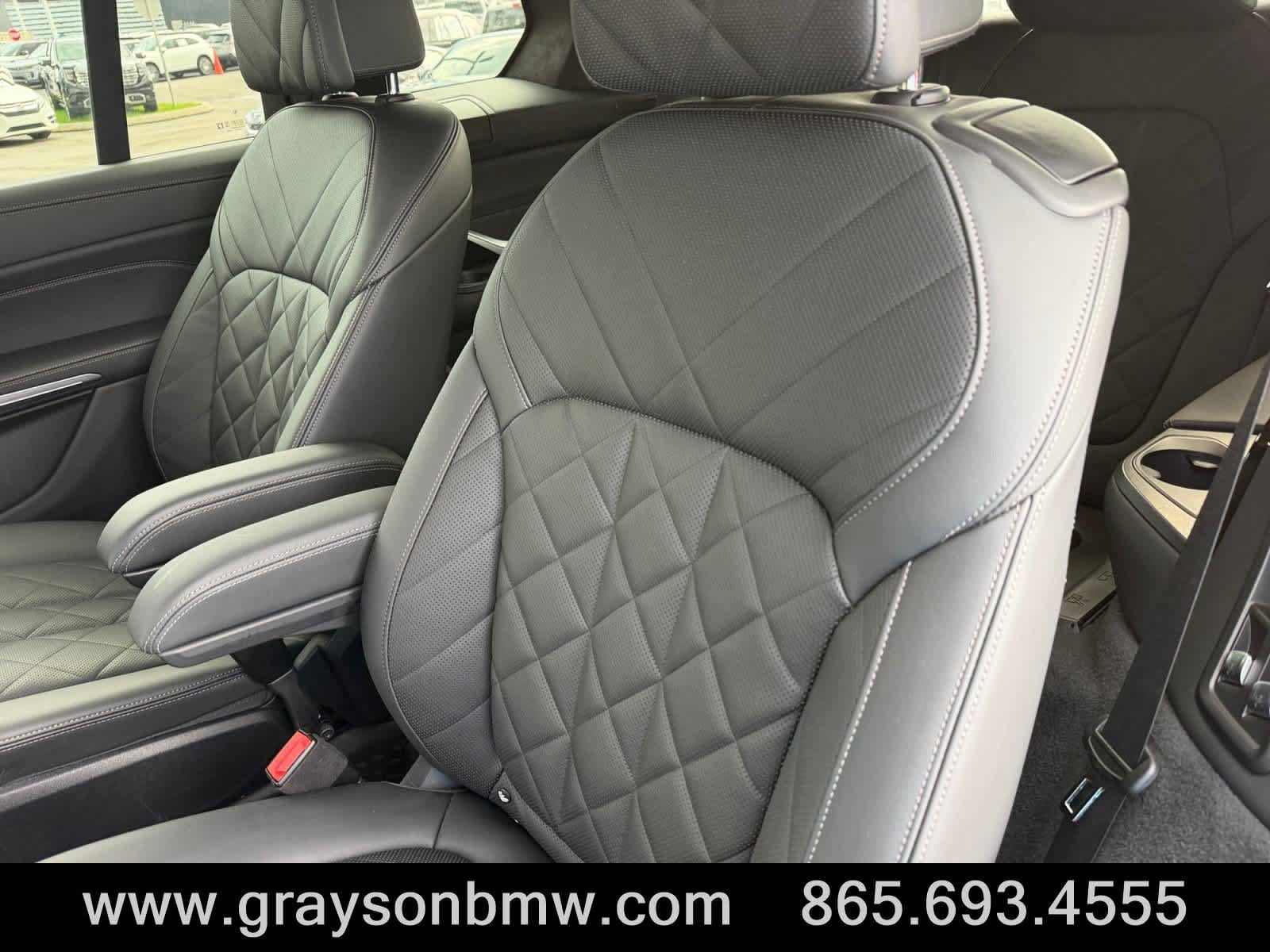 Used 2023 BMW X7 xDrive40i w/ Dynamic Handling Package AWD/4WD image 17