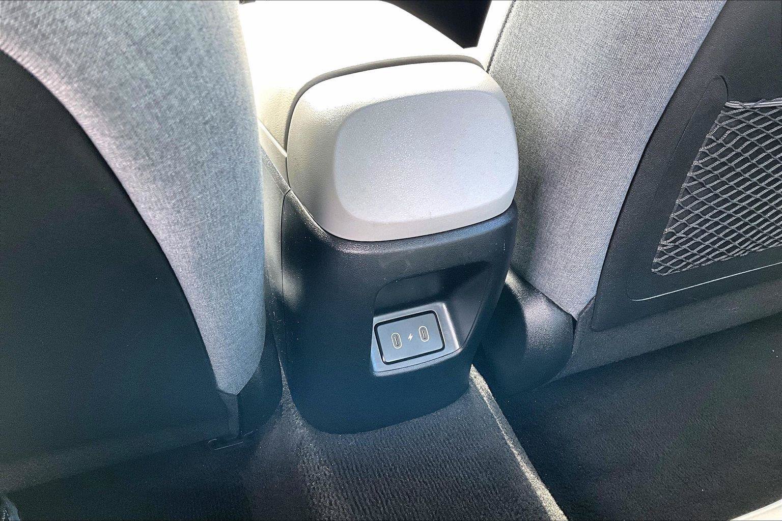 Used 2025 Hyundai Elantra Limited FWD image 64