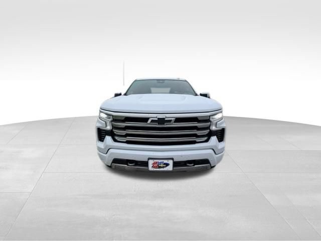 Certified 2026 Chevrolet Silverado 1500 High Country AWD/4WD image 3