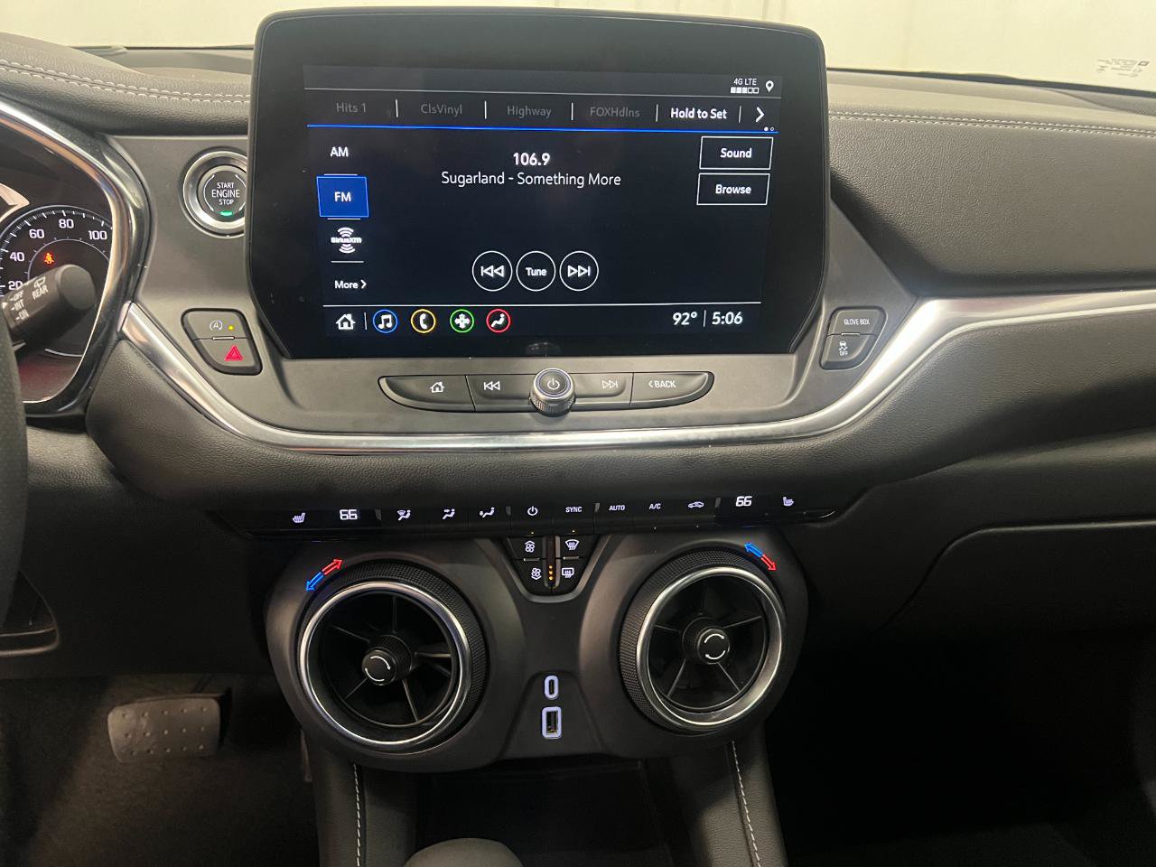 Used 2025 Chevrolet Blazer LT AWD/4WD image 46