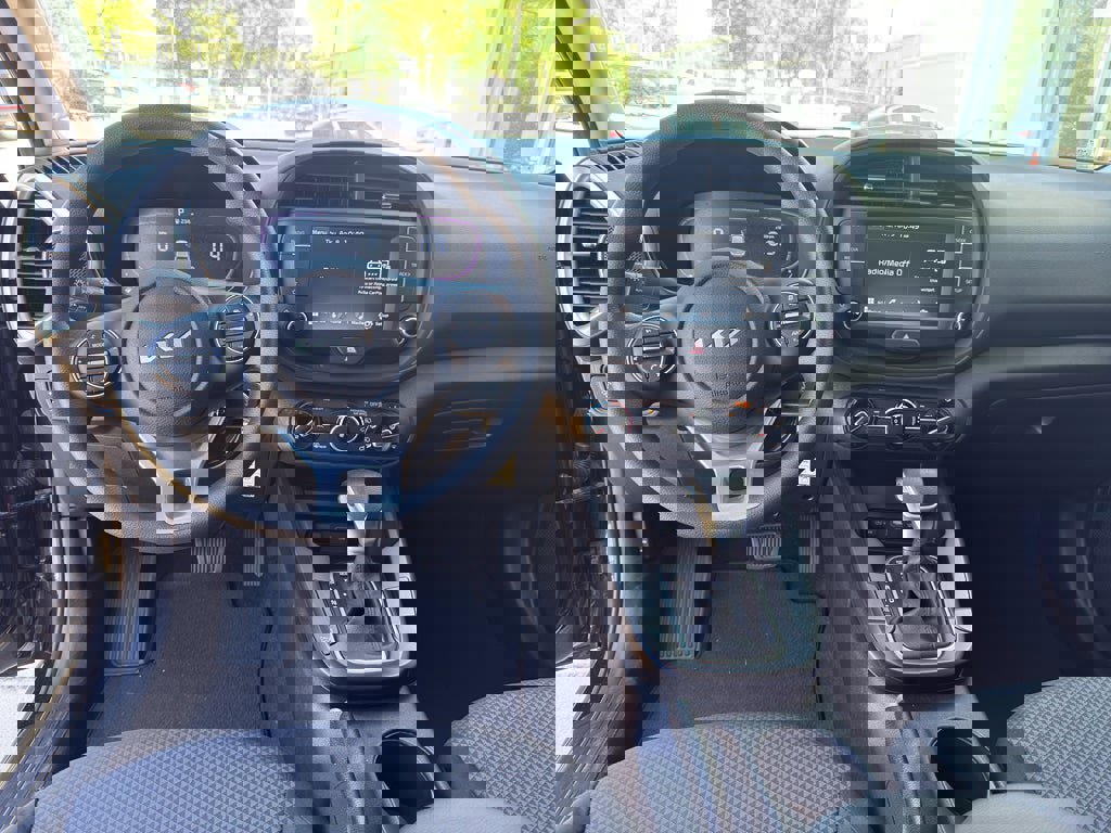 Used 2024 Kia Soul LX w/ Option Group 015 image 18