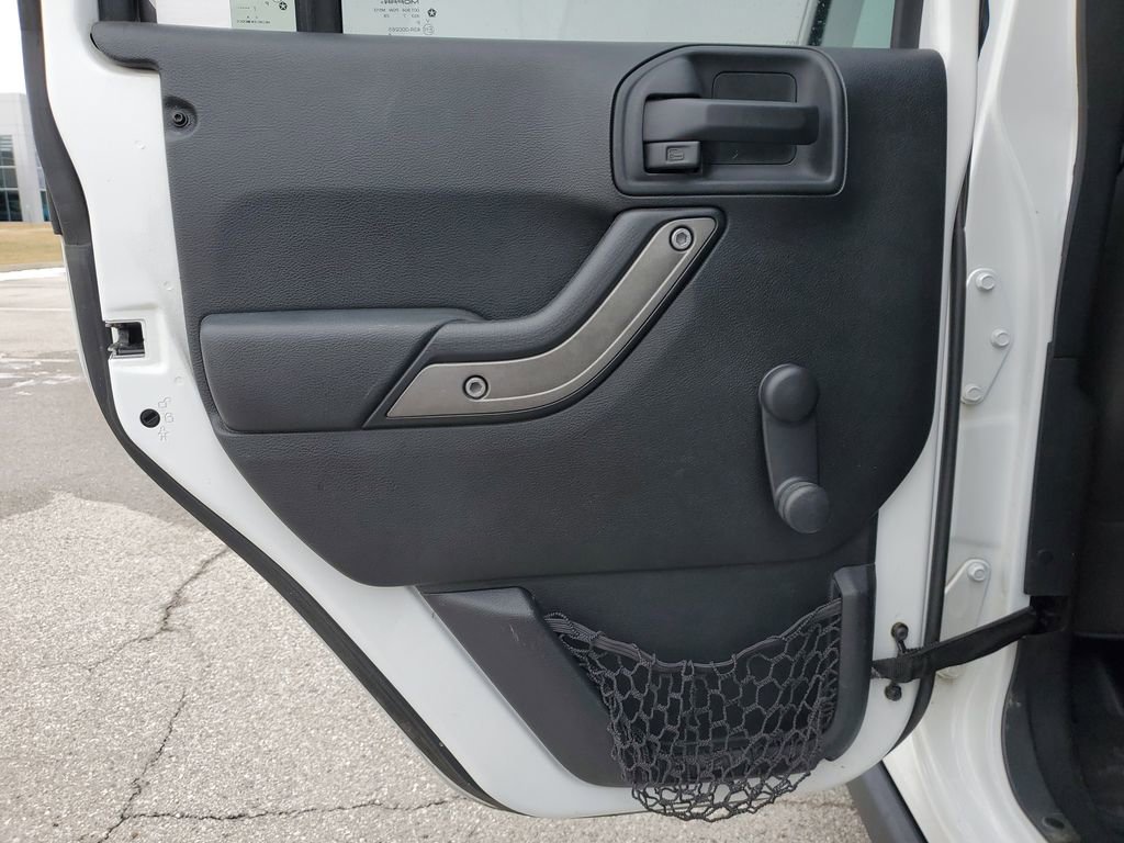 Used 2017 Jeep Wrangler Unlimited Sport w/ Connectivity Group image 18