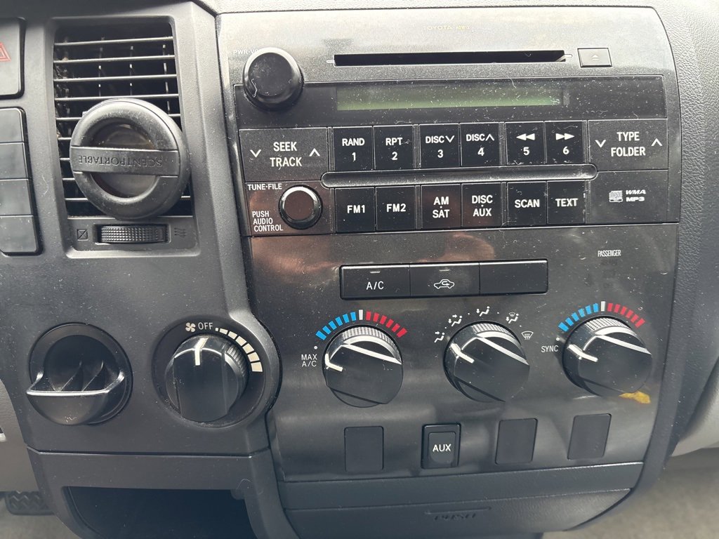 Used 2011 Toyota Tundra 2WD Double Cab image 14