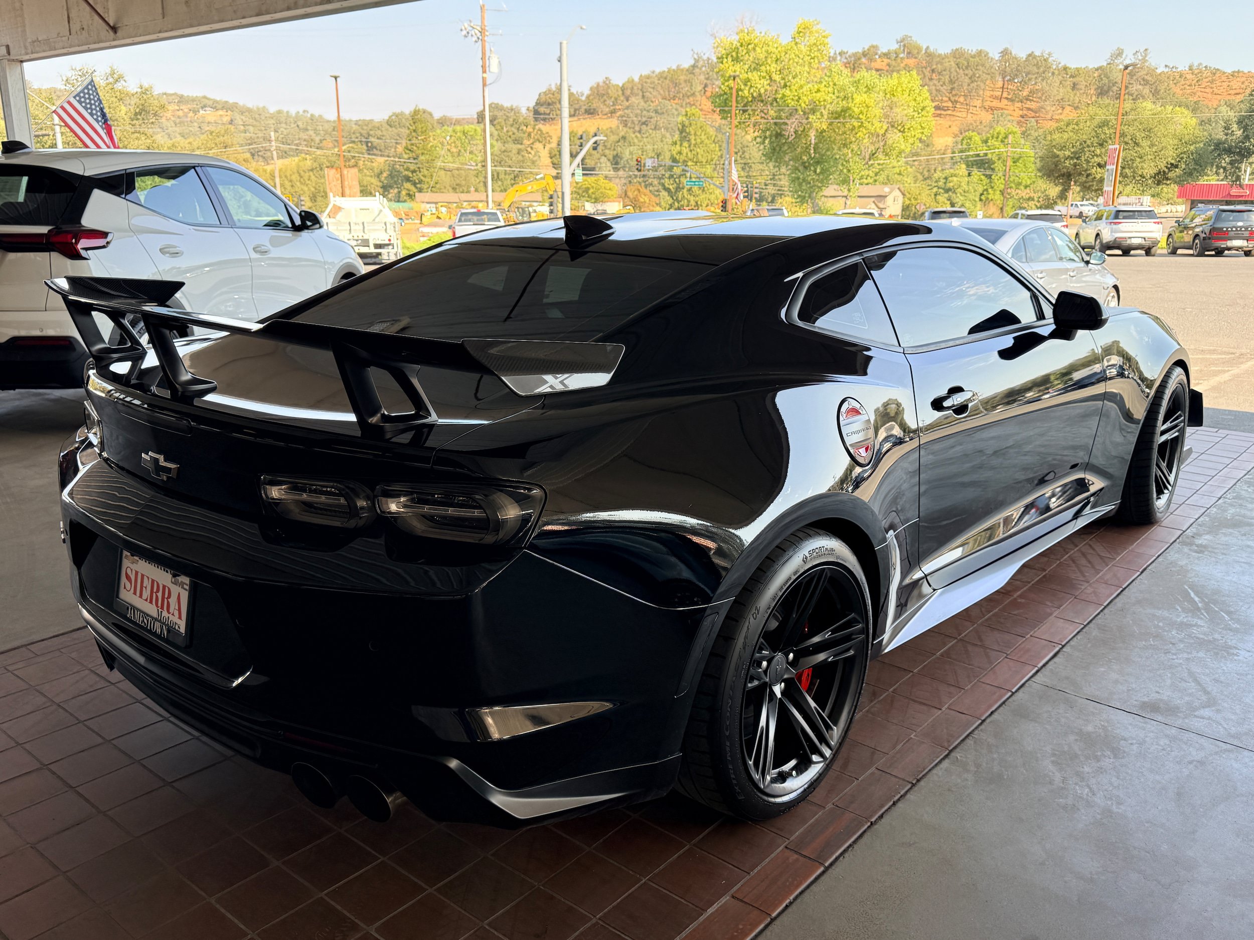 Used 2020 Chevrolet Camaro ZL1 RWD image 6