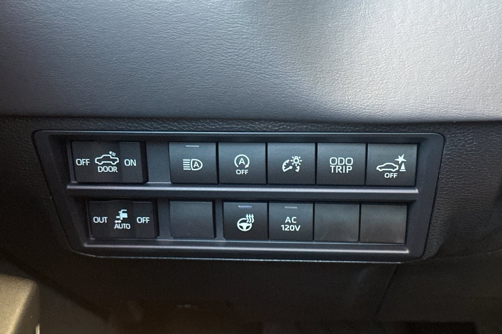 New 2026 Toyota Tundra Platinum AWD/4WD image 30