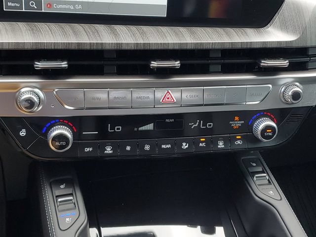 Used 2025 Kia Telluride EX w/ EX Captain's Chair Package AWD/4WD image 31