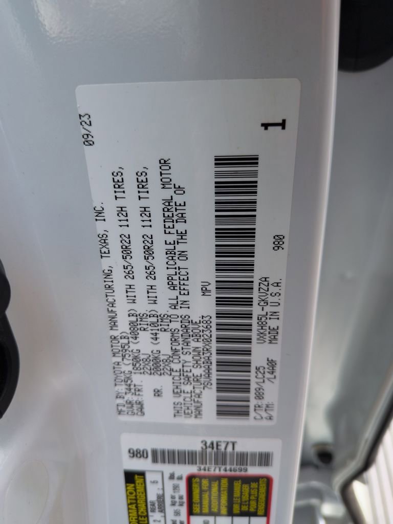 Used 2024 Toyota Sequoia Capstone AWD/4WD image 29