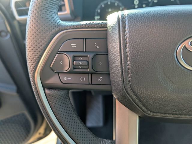 Used 2025 Toyota Tacoma TRD Sport image 19