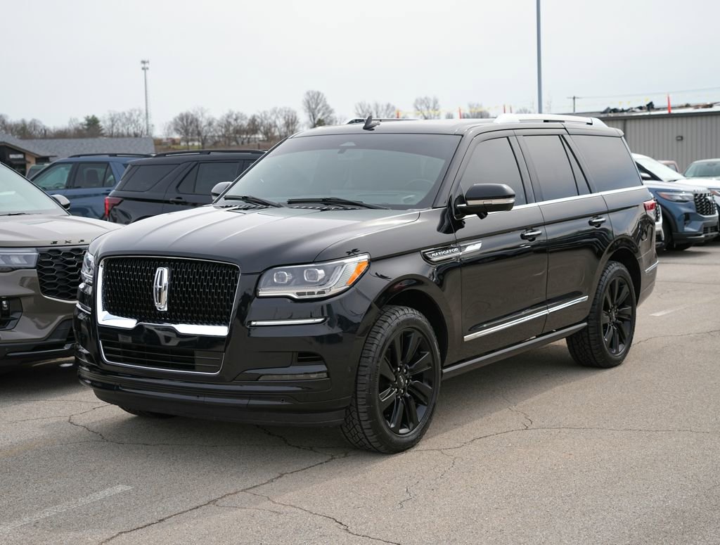 Used 2023 Lincoln Navigator Reserve w/ Equipment Group 201A image 10