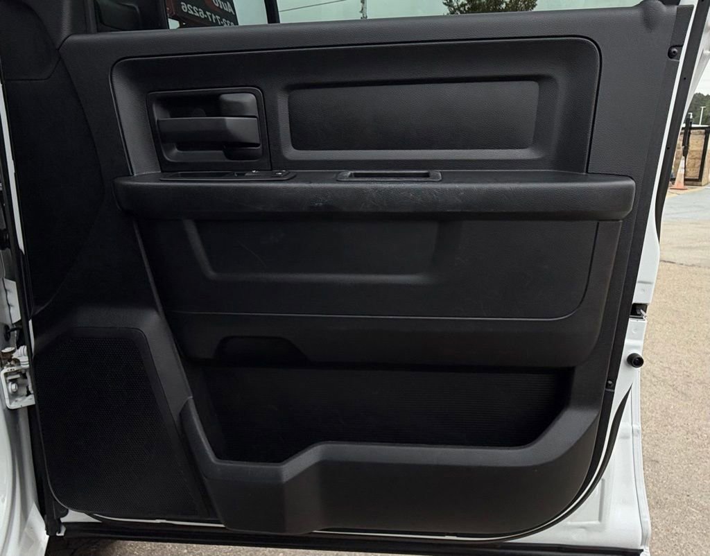 Used 2014 RAM 1500 Express RWD image 33