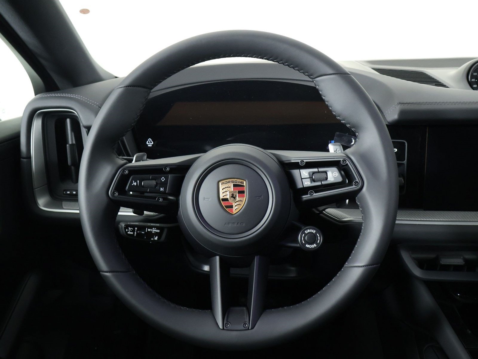 New 2026 Porsche Cayenne Coupe AWD/4WD image 12