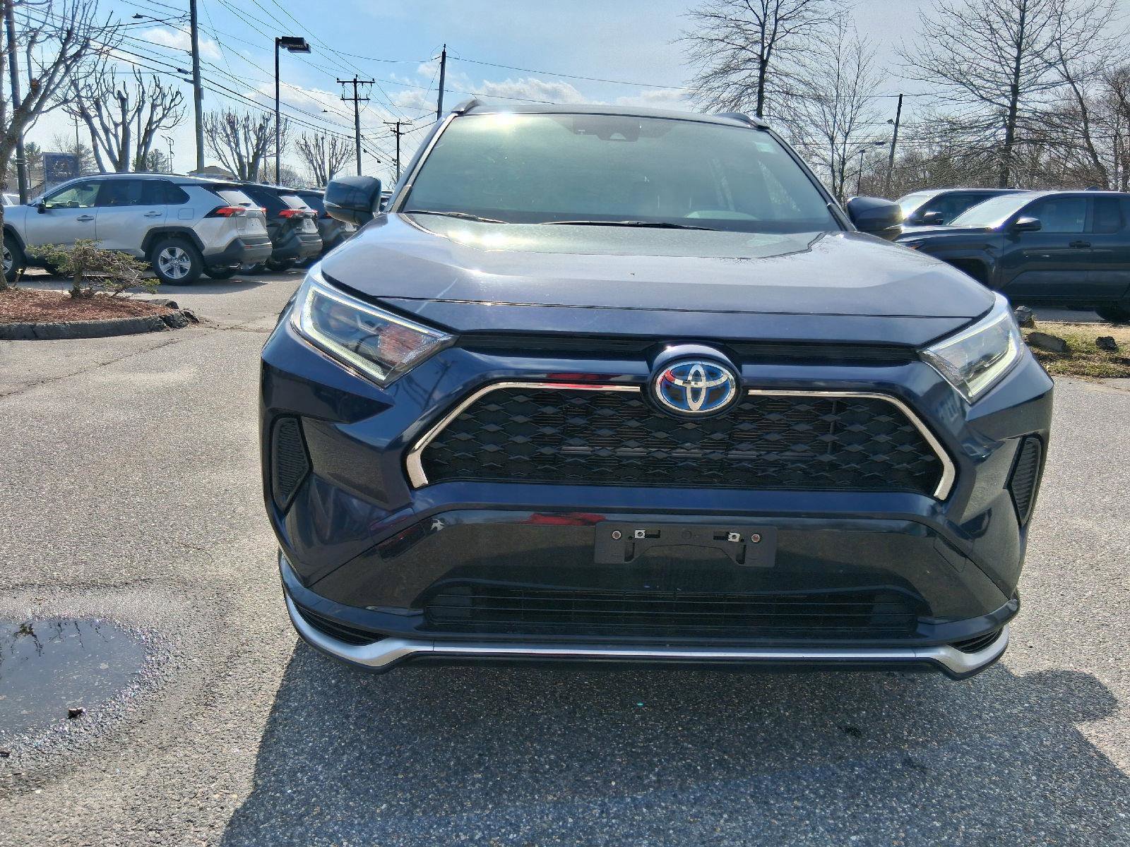Used 2021 Toyota RAV4 SE w/ Weather & Moonroof Package image 2