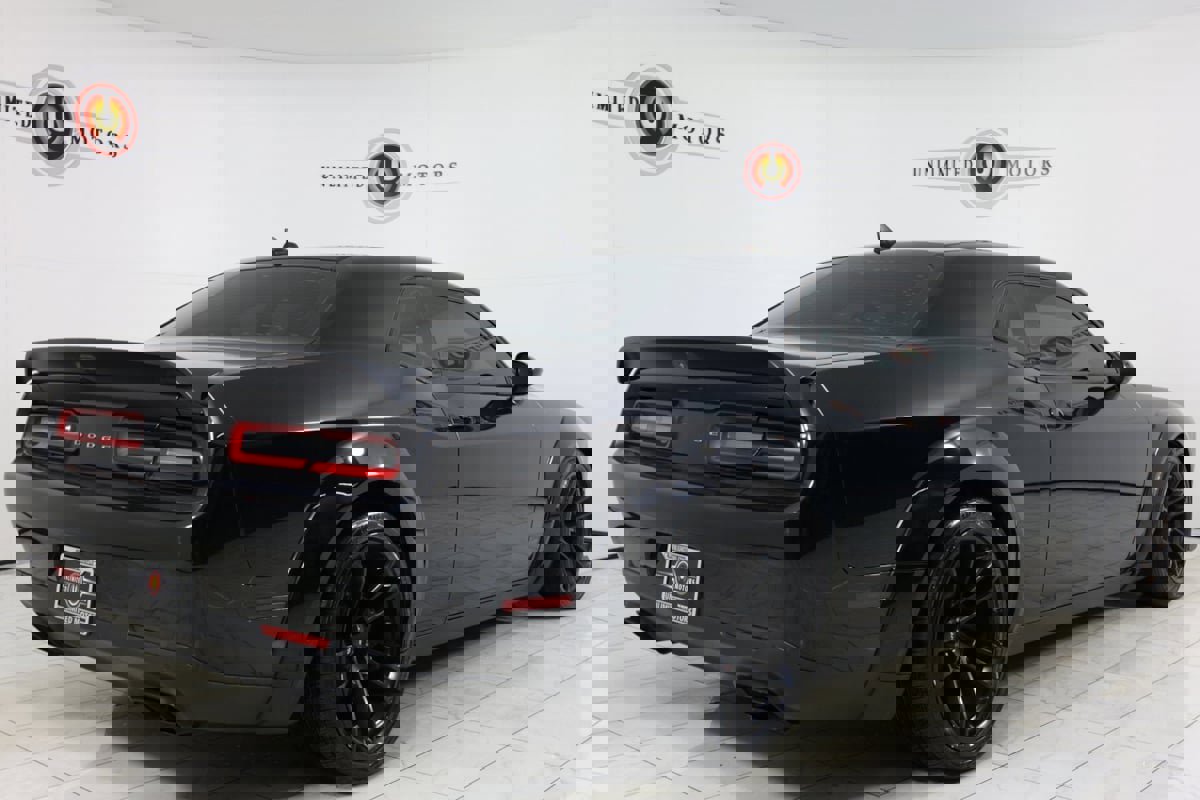 Used 2021 Dodge Challenger SRT Hellcat Redeye image 3