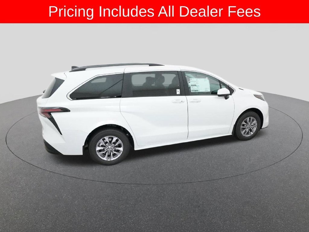 New 2026 Toyota Sienna XLE FWD image 10