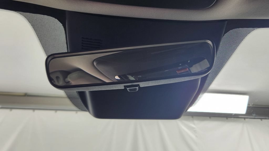 New 2026 Kia Carnival FWD image 35