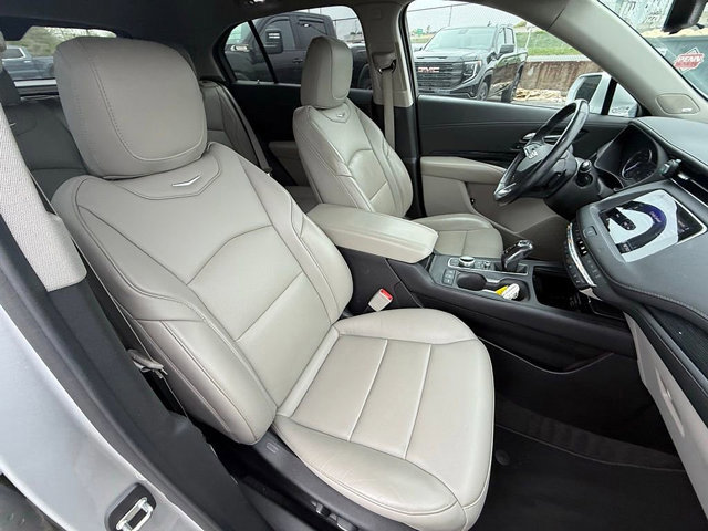 Used 2019 Cadillac XT4 Premium Luxury w/ Enhanced Visibility Package AWD/4WD image 23