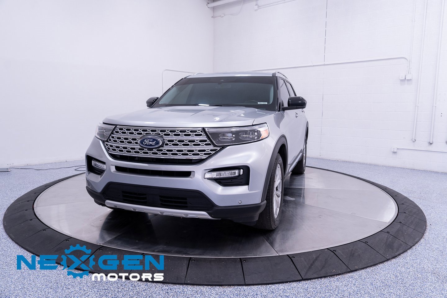 Used 2023 Ford Explorer Limited image 32