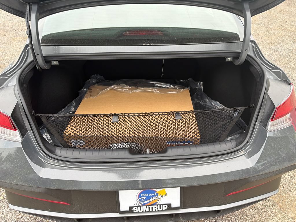 Used 2026 Hyundai Elantra Sport FWD image 28
