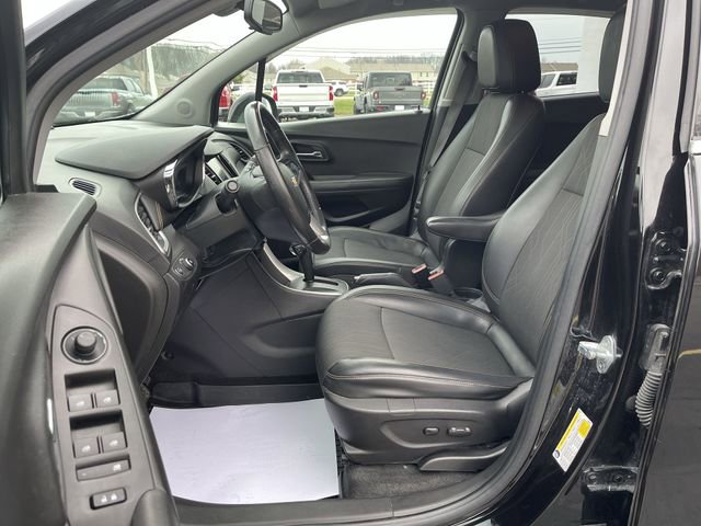 Certified 2019 Chevrolet Trax LT w/ LT Convenience Package image 19